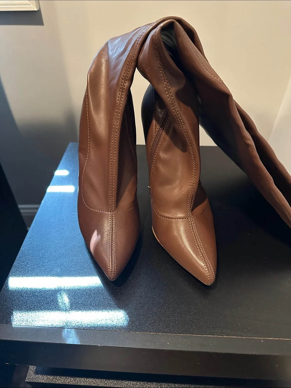 Women's Brown Knee-High Pointed-Toe Stiletto Boots